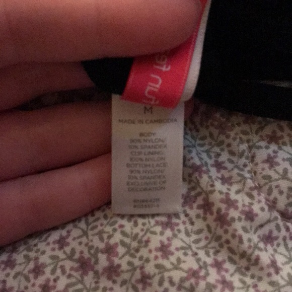 Cosmopolitan Lace Bralette - Picture 6 of 7